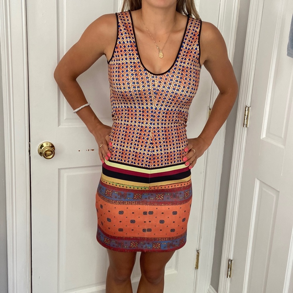 Sleeveless Orange Patterned Scoop-Neck Dress